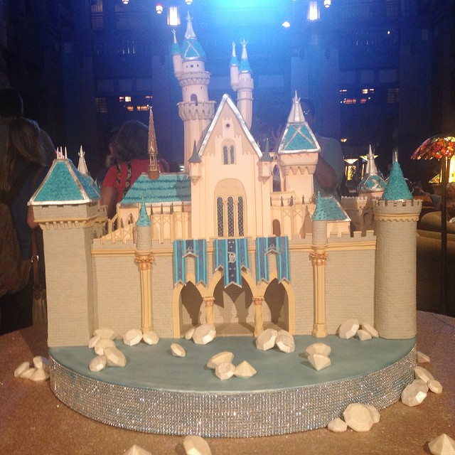 I would love to eat that castle cake... After I take like 50+ pictures of it! #isoasian